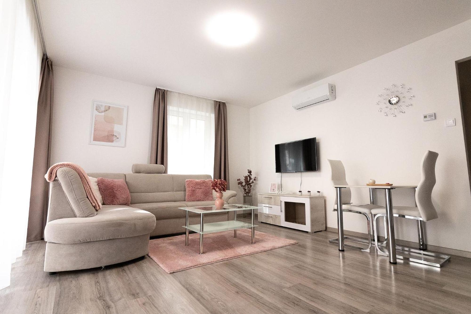 Sunsuite Szeged Exteriör bild